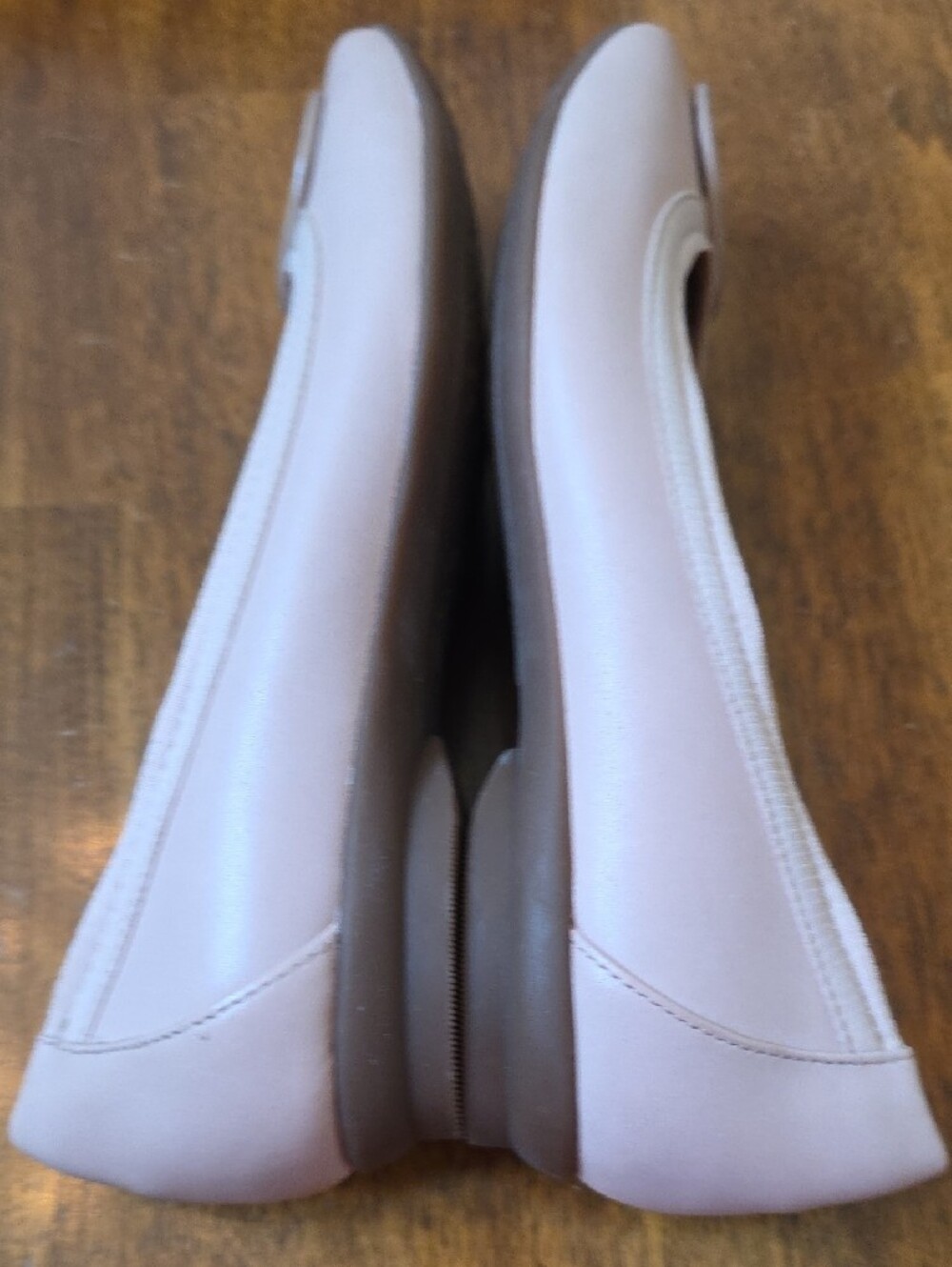 NWOT Clarks Candra Blush Leather Ballet Flats with Medallion Detail Sz 6.5 - Picture 5 of 9